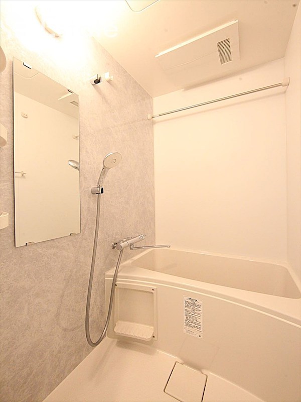 バス・シャワールーム　バスルーム