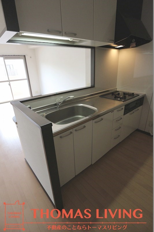 キッチン　人気のカウンタータイプのキッチンです。