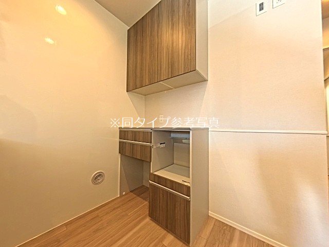 収納　食器棚付き