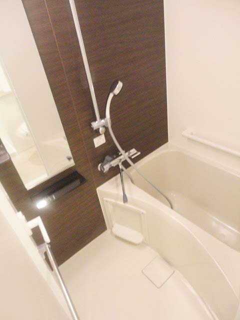 バス・シャワールーム　★浴室乾燥機付きバスルーム★