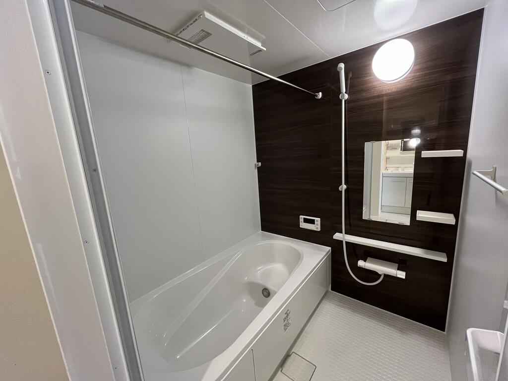 バス・シャワールーム　※同タイプ写真