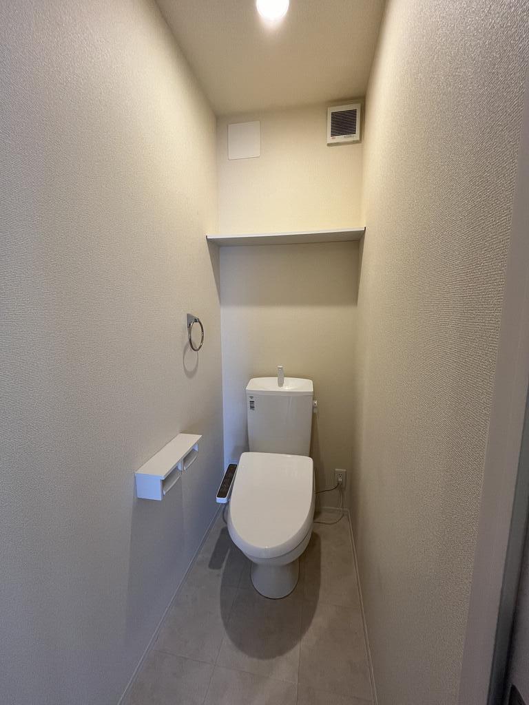 トイレ　※同タイプ写真