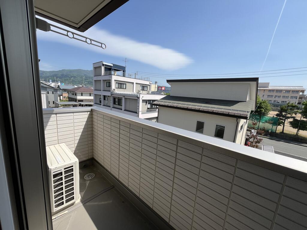 バルコニー　※同タイプ写真