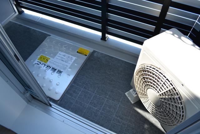 バルコニー　洗濯物もしっかり干せますね。