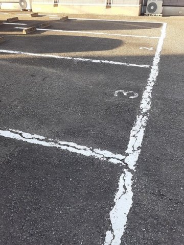 駐車場　駐車場完備です