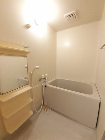 バス・シャワールーム　お風呂です