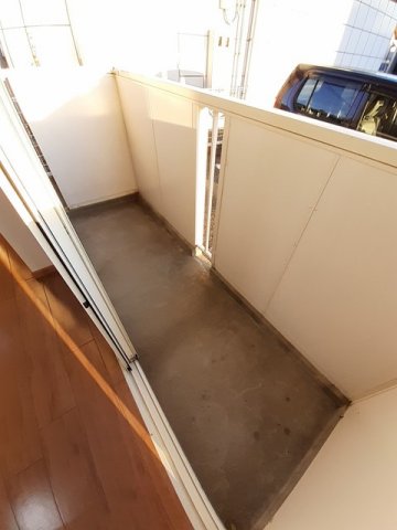 バルコニー　お洗濯にも便利なバルコニー付き