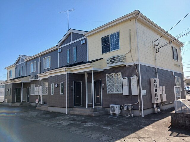 建物外観　落ち着いた雰囲気の外観です