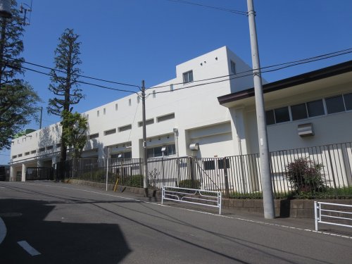 中学校　横浜市立田奈中学校（中学校）まで550m