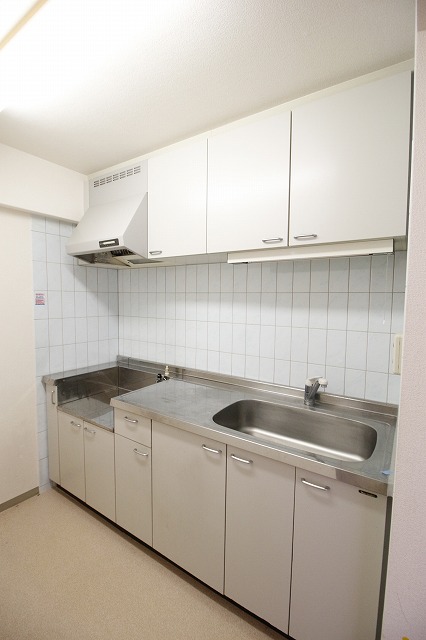 キッチン　同物件の別のお部屋です