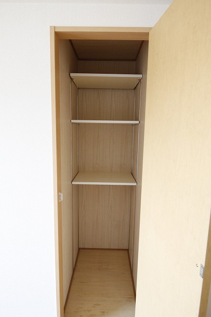 収納　同物件の別のお部屋です