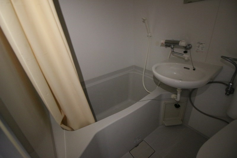 バス・シャワールーム　※参考写真（同物件別部屋です）