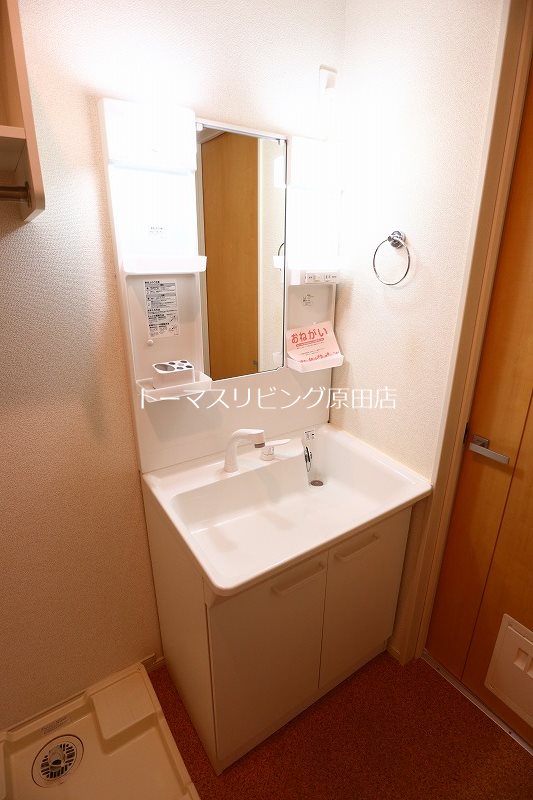 洗面設備　101号室写真