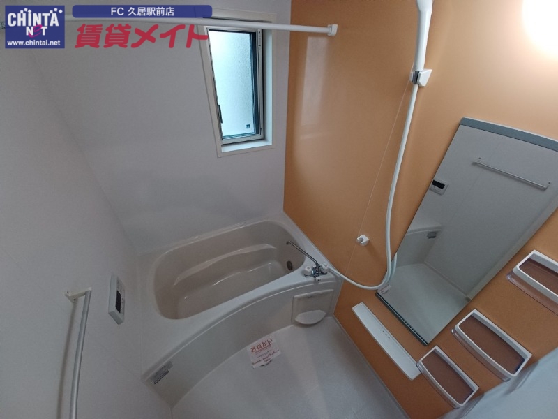 バス・シャワールーム　同物件別部屋の写真