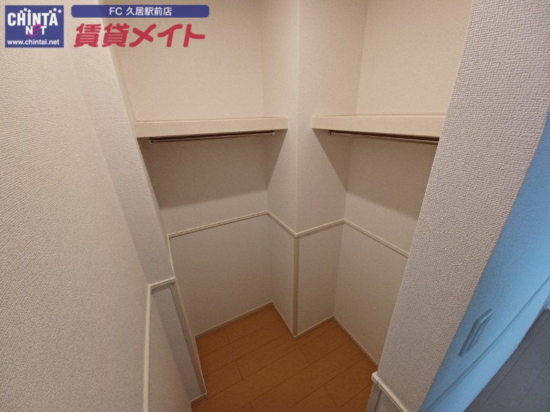 収納　同物件別部屋の写真