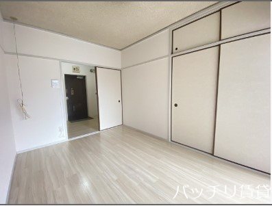 居室・リビング　画像は別号室タイプの為、現状を優先致します。