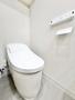 トイレ　温水洗浄便座付きのトイレです