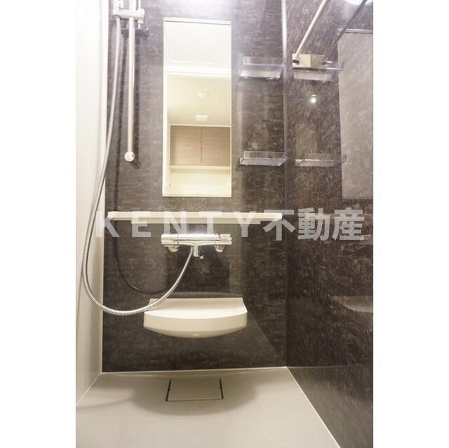 バス・シャワールーム　シンプルで使いやすいシャワールームです