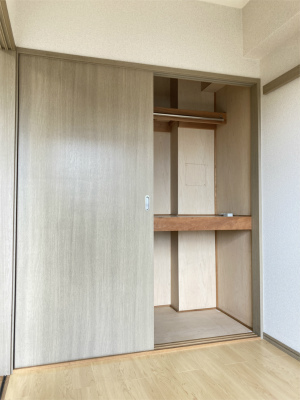 勝山ビルの居間写真