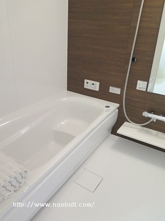 バス・シャワールーム　追焚き機能付き一坪バス