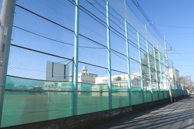 中学校　八王子市立第四中学校（中学校）まで130m