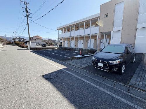 居室・リビング　現状優先。設置は現地と異なる可能性があります。