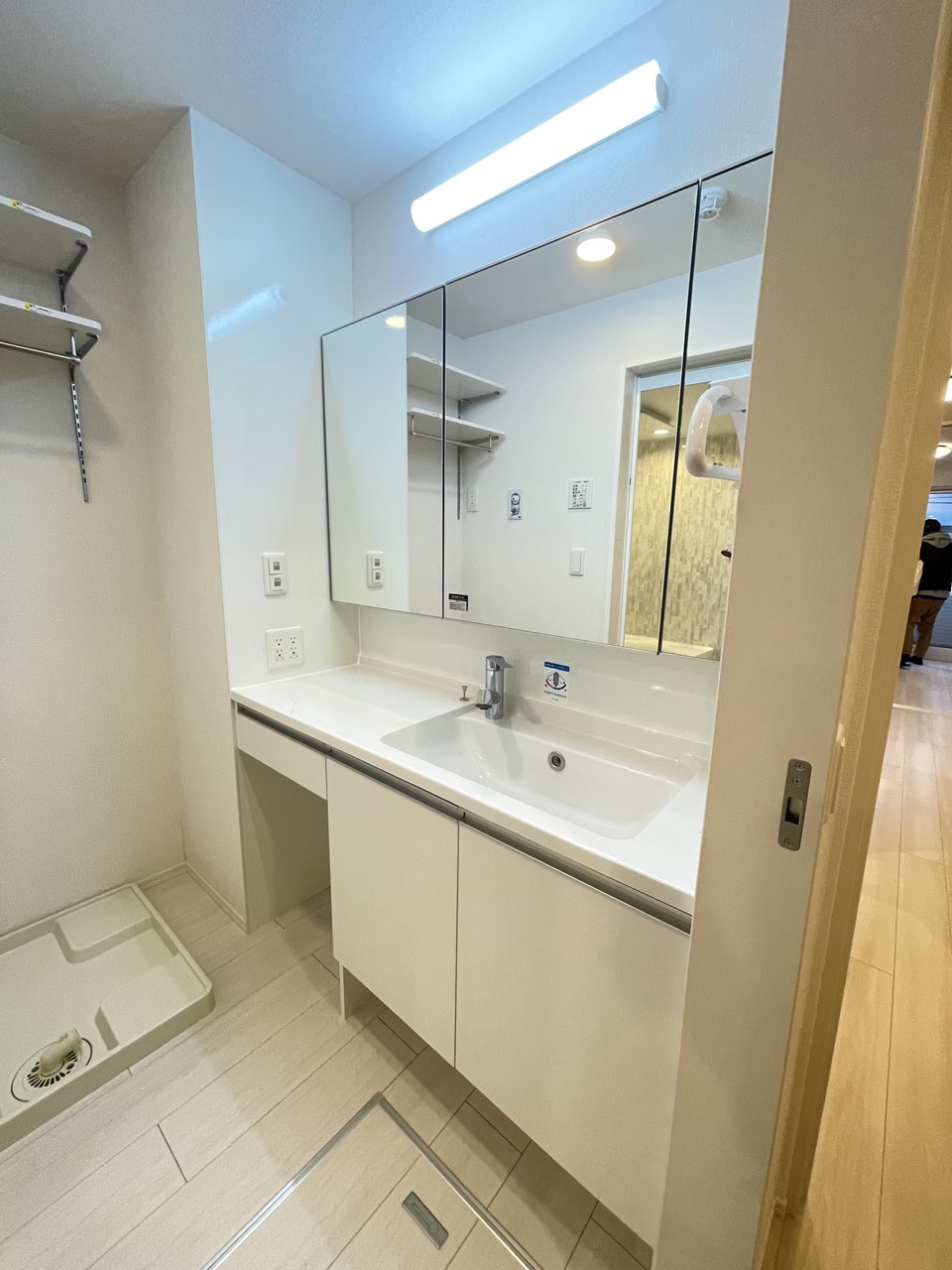 洗面設備　※同物件、別部屋のお写真となります。