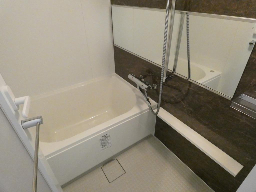 バス・シャワールーム　バス