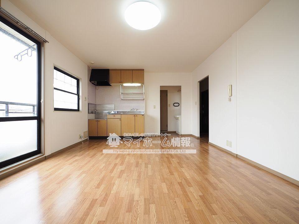 居室・リビング　リビング