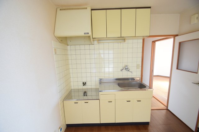 キッチン　コンパクトなキッチンで掃除もラクラク