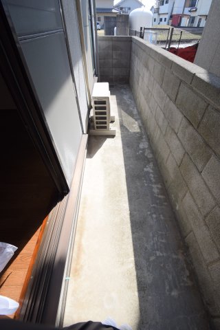 バルコニー　バルコニーからの眺めを楽しみながら食事をしませんか