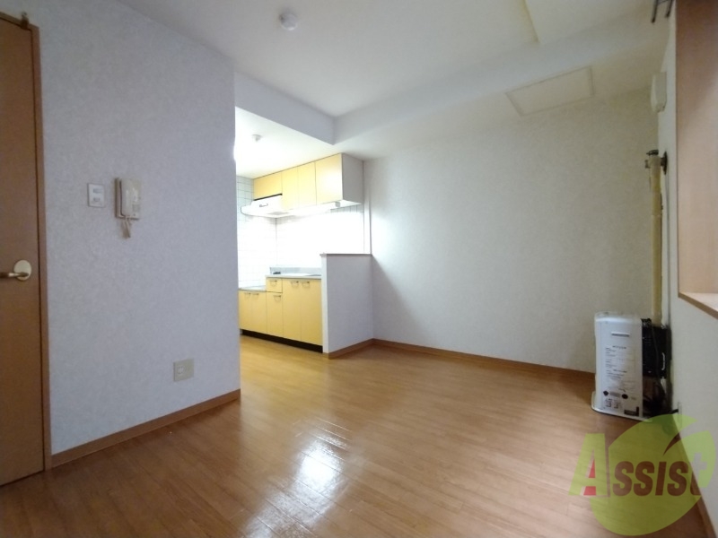 居室・リビング　明るいお部屋は気持ちよく過ごせそうですね。