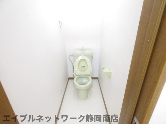 トイレ　清潔感のあるトイレです