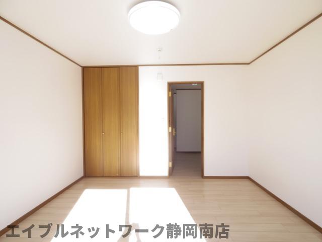 居室・リビング　ゆったり過ごせる居間です