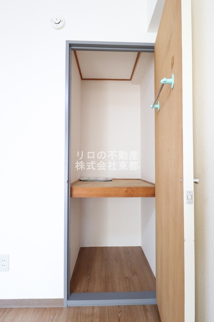 収納　奥行のある収納付です！増えがちな荷物をスッキリ収納できます！