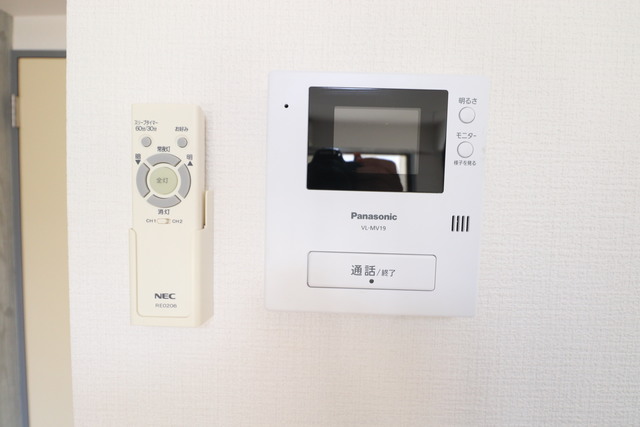 セキュリティ　モニター付きインターホンで安心♪