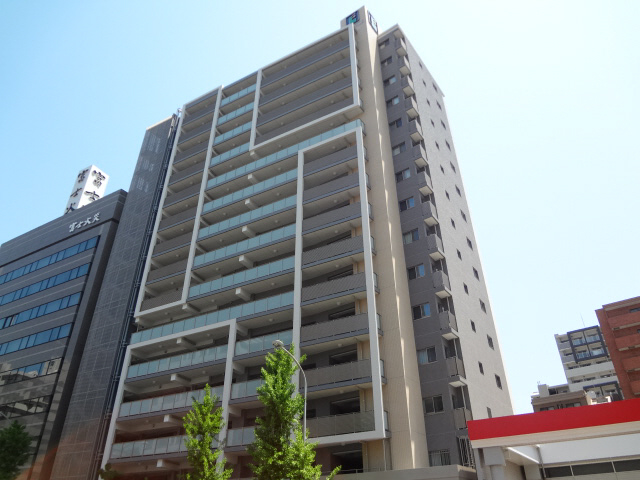 エステムコート神戸三宮ＰＲＩMEの建物外観