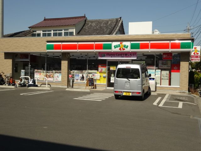 中学校　江戸川区立篠崎中学校（中学校）まで327m