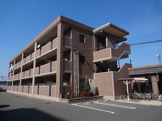 佐賀市新中町のマンションの建物外観