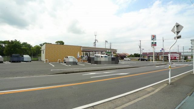 【木更津市江川のアパートのコンビニ】