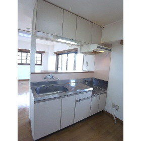 キッチン　※同型タイプイメージ現状優先です。