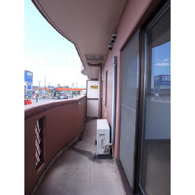 バルコニー　※同型タイプイメージ現状優先です。