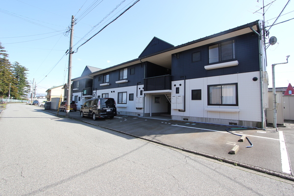 ディアス堀川の建物外観