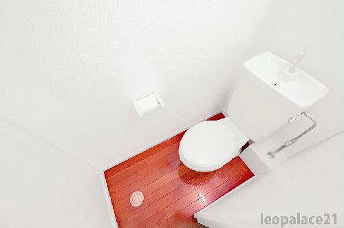 トイレ　同タイプの写真です。仕様が異なる場合があります。