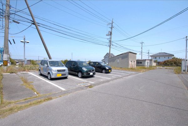 【米子市和田町のマンションの駐車場】