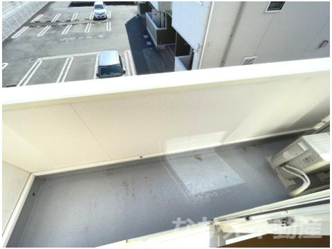 バルコニー　陽当たり良好なバルコニーです