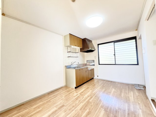 居室・リビング　※別部屋参考写真