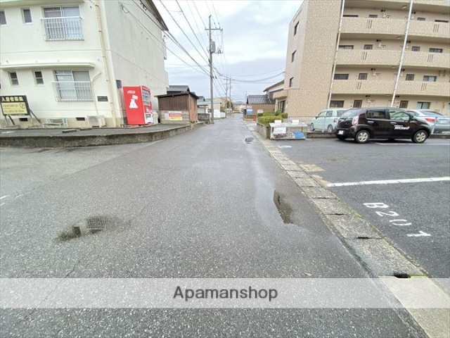 その他　前面道路（その他）まで0m