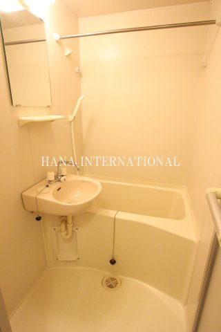 バス・シャワールーム　クランベリー