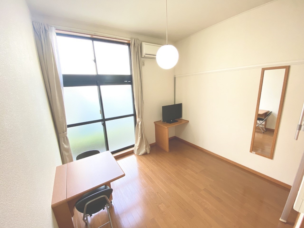 その他部屋・スペース　ロフトタイプは天井が高く開放感あります。